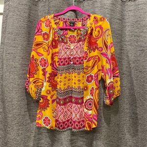 Women’s blouse size large
